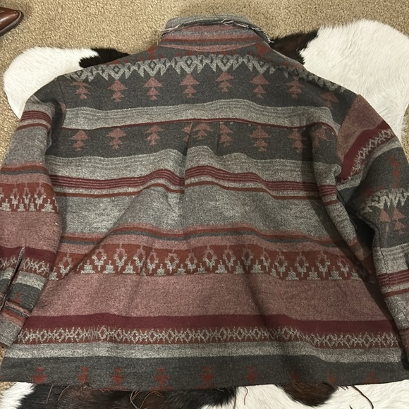 Women’s Boutique Sweater Jacket - Picture 3 of 3